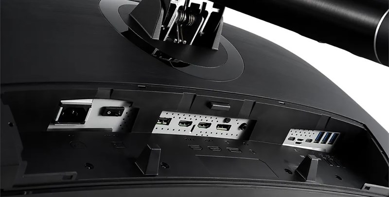 ASUS ProArt PA34VC có rất nhiều cổng kết nối đi kèm