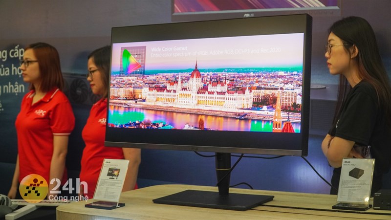ASUS ProArt PA32UCX-K còn đi kèm với chất lượng hiển thị hình ảnh rất tuyệt vời
