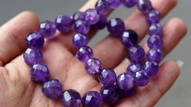 Purple quartz stone