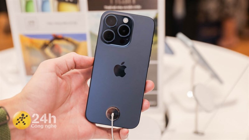 Mình rất thích màu Xanh dương Titanium của iPhone 15 Pro