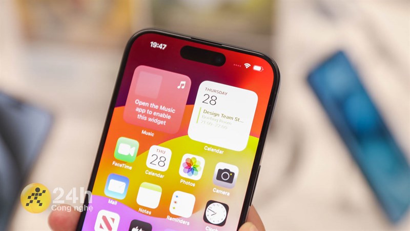 Công nghệ Dynamic Island vẫn sẽ được sử dụng kết hợp với màn hình đục lỗ của iPhone 15 series.