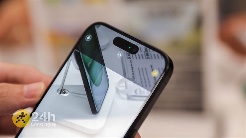 Cả 4 thiết bị thuộc iPhone 15 series đều sử dụng màn hình đục lỗ và iPhone 15 Pro cũng không ngoại lệ