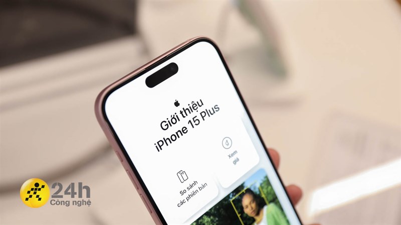 Thêm một thay đổi lớn của iPhone 15 Plus so với thế hệ tiền nhiệm đó chính là sự xuất hiện của tính năng Dynamic Island.