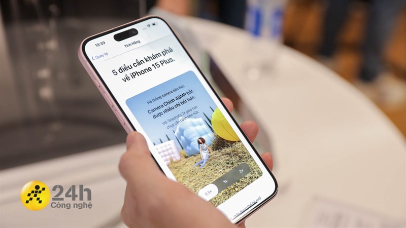 Máy cũng được trang bị ba tùy chọn bộ nhớ trong 128 GB, 256 GB và 512 GB.