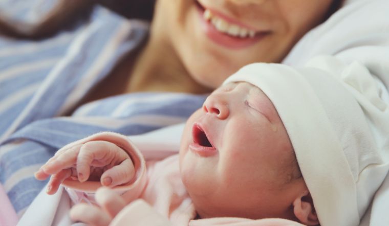 10 phong tục khi đón trẻ sơ sinh về nhà theo kinh nghiệm dân gian