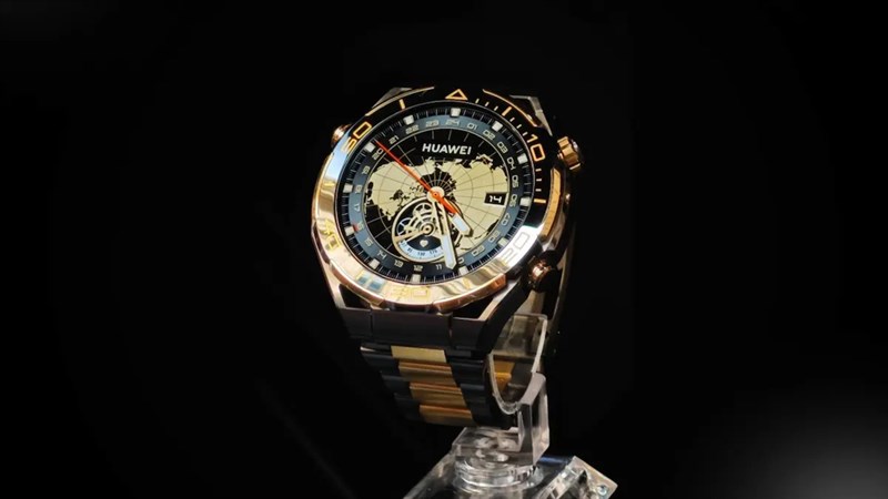 Huawei Watch Ultimate Gold Edition được tạo điểm nhấn bằng vàng 18K mang đến vẻ đẹp sang trọng và xa hoa