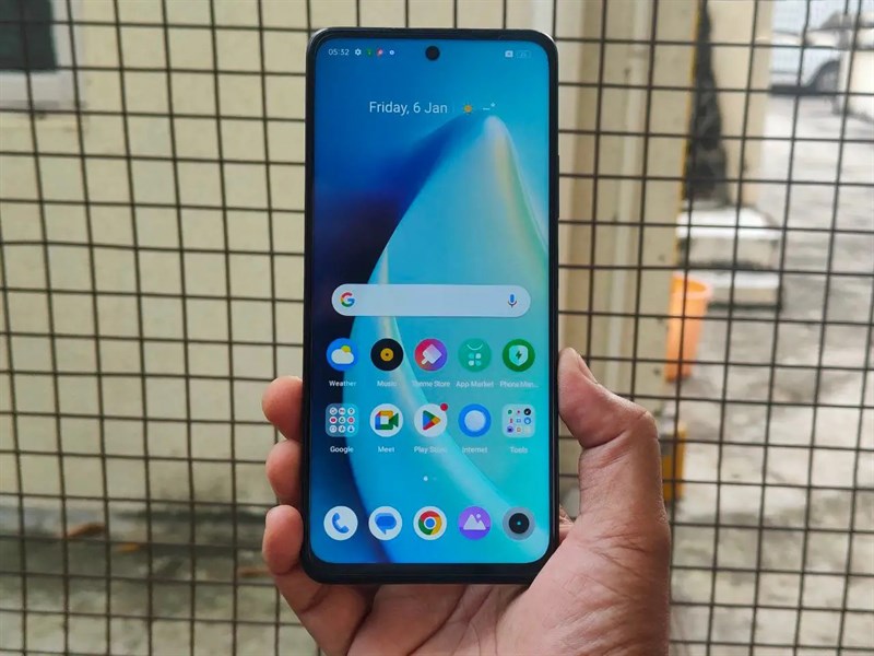 Mong rằng màn hình của realme Narzo 70x được thay đổi tư IPS sang tành OLED