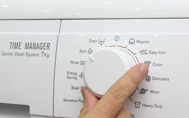 Chức năng vắt trong máy giặt là gì? Lưu ý khi sử dụng