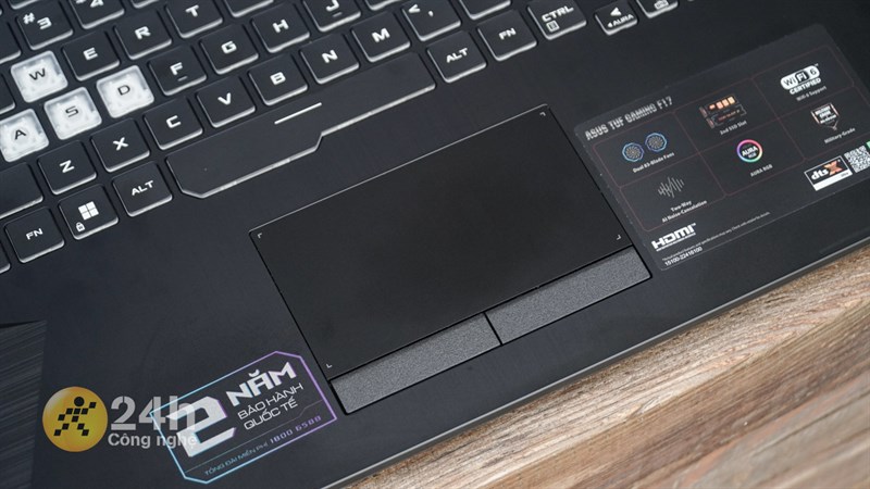 Touchpad của ASUS TUF Gaming F17 FX706HF có kích thước vừa phải
