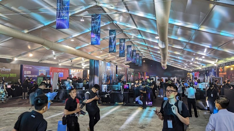 Toàn cảnh sự kiện Intel Tech Camp 2023 Toàn cảnh sự kiện Intel Tech Camp 2023