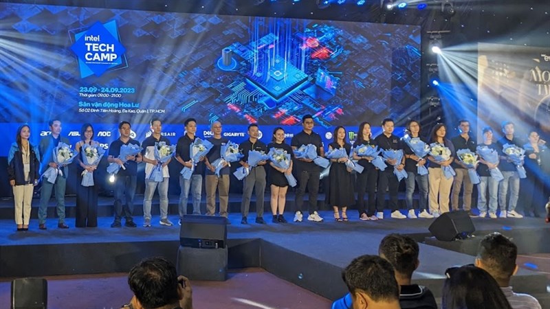 Toàn cảnh sự kiện Intel Tech Camp 2023 Toàn cảnh sự kiện Intel Tech Camp 2023