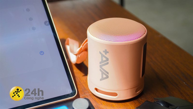 AVA+ Free Go F13 sử dụng chất liệu nhựa cao cấp giúp bảo vệ các linh kiện bên trong tốt hơn và tạo cho thiết bị vẻ ngoài đẹp mắt.