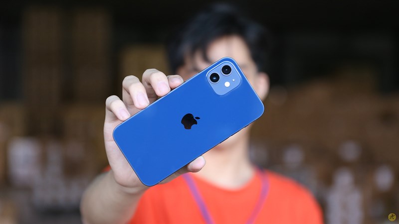 Săn ưu đãi hiếm có, iPhone 12 giảm