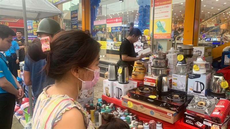 Toàn cảnh sự kiện Giá Rẻ Quá - Quà Nhiều Quá