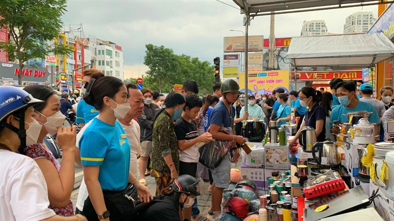 Toàn cảnh sự kiện Giá Rẻ Quá - Quà Nhiều Quá