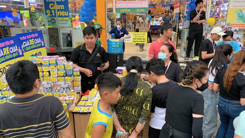 Toàn cảnh sự kiện Giá Rẻ Quá - Quà Nhiều Quá