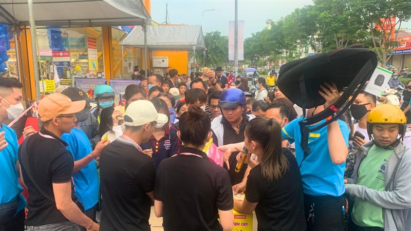 Toàn cảnh sự kiện Giá Rẻ Quá - Quà Nhiều Quá