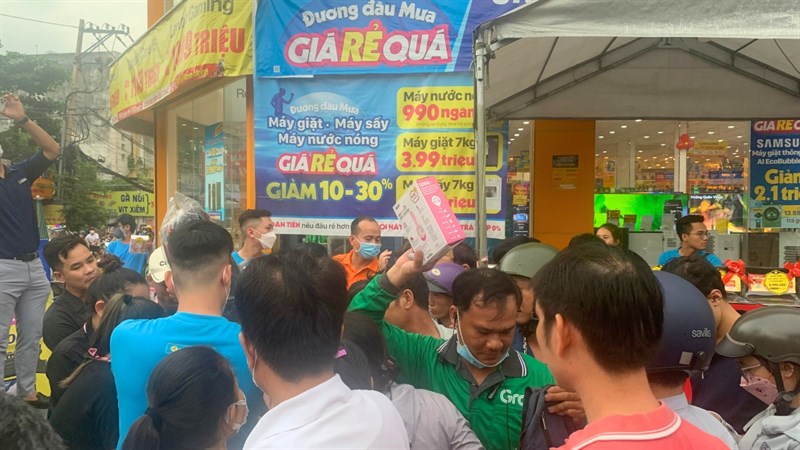 Toàn cảnh sự kiện Giá Rẻ Quá - Quà Nhiều Quá