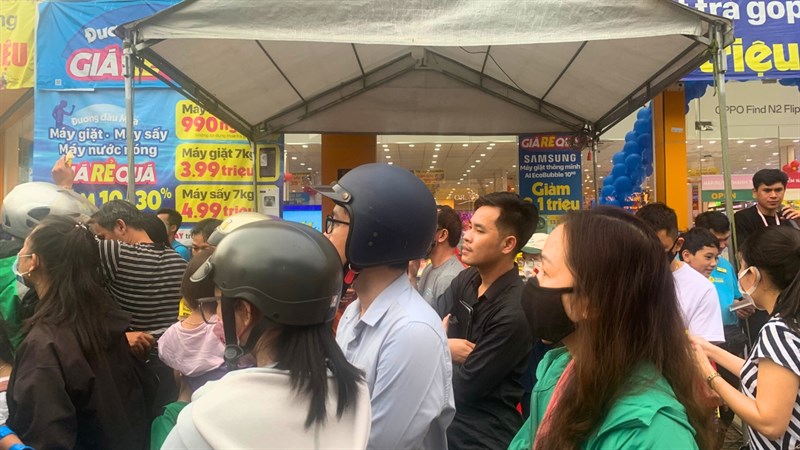 Toàn cảnh sự kiện Giá Rẻ Quá - Quà Nhiều Quá