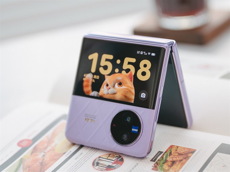 Vivo S Flip có thể sẽ được ra mắt trong phân khúc điện thoại tầm trung - cận cao cấp Vivo S Flip có thể sẽ được ra mắt trong phân khúc điện thoại tầm trung - cận cao cấp