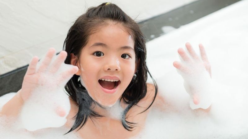 Develop a habit of bathing yourself for your child