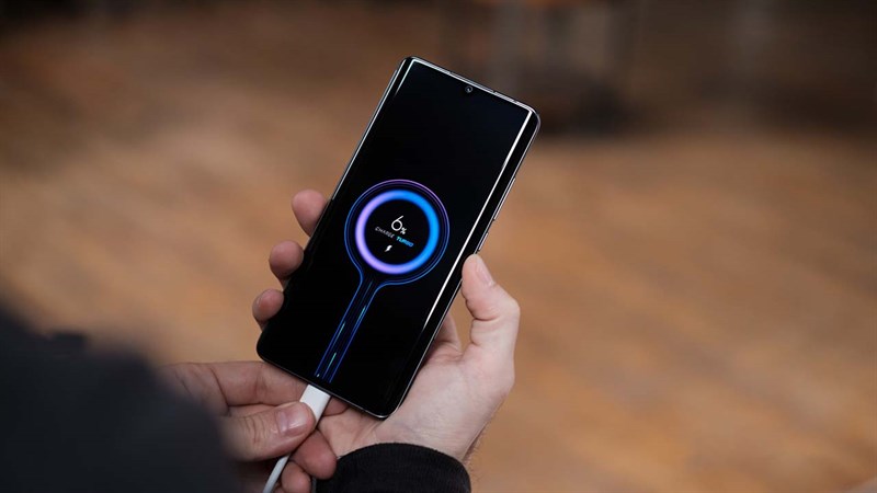 Sạc nhanh trên Xiaomi 13T vẫn là một con số tốt và đủ dùng Sạc nhanh trên Xiaomi 13T vẫn là một con số tốt và đủ dùng