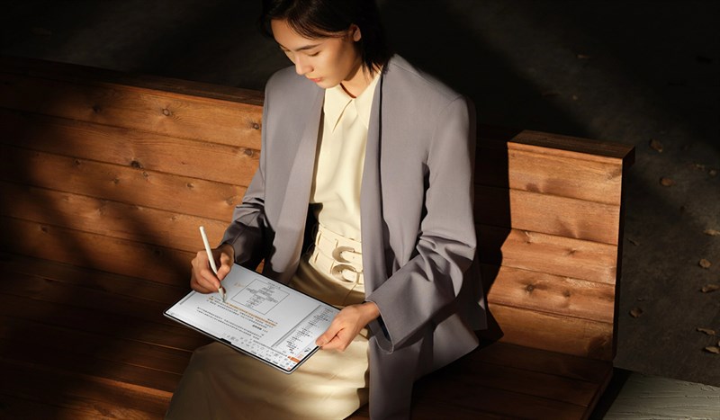 MatePad Pro 13.2 được trang bị bút cảm ứng M-Pencil thế hệ thứ ba, độ trễ gần bằng 0 MatePad Pro 13.2 được trang bị bút cảm ứng M-Pencil thế hệ thứ ba, độ trễ gần bằng 0