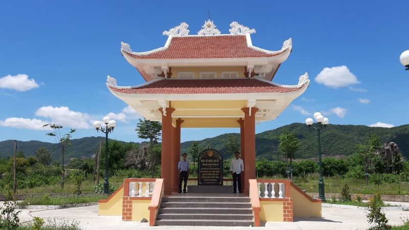 Khu lưu niệm lịch sử huyện Krông Pa