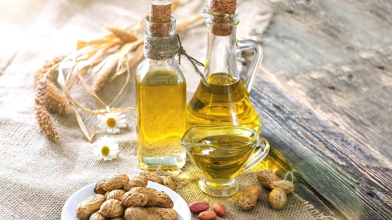 Trong dầu đậu phộng chứa rất nhiều vitamin E