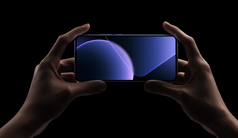 Xiaomi 13T Pro được trang bị màn hình đục lỗ cùng viền màn hình xung quanh đồng đều Xiaomi 13T Pro được trang bị màn hình đục lỗ cùng viền màn hình xung quanh đồng đều