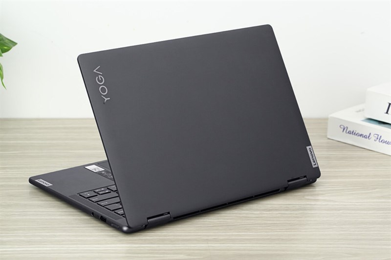 Laptop Lenovo Yoga 7 14IAL7 i5
