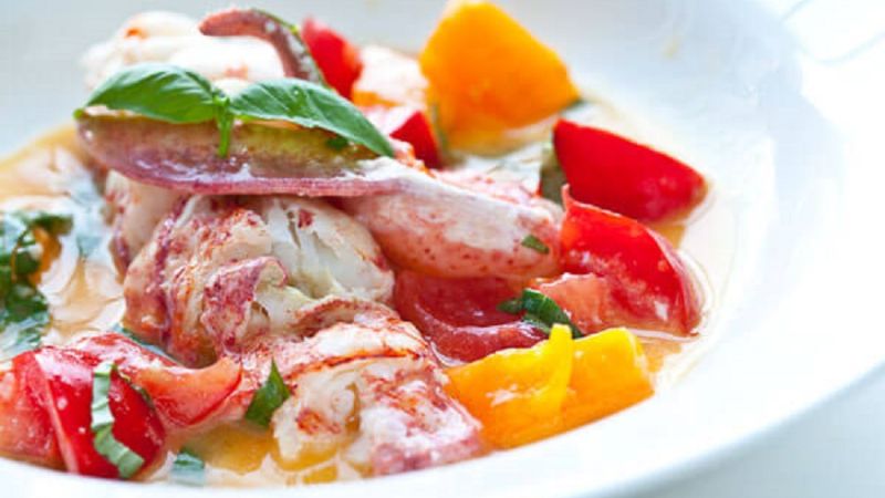 Lobster with mayonnaise sauce and mixed fruits