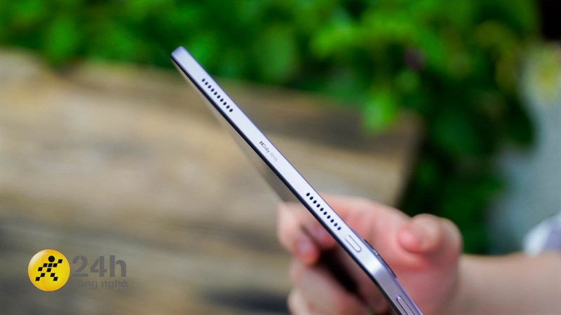 Cạnh trái của Redmi Pad SE.