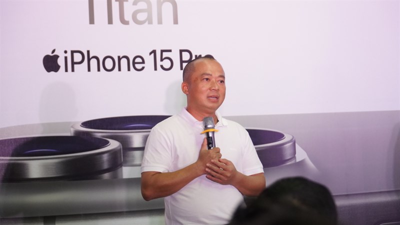 Toàn cảnh sự kiện giao hàng và mở bán sớm iPhone 15 Series Toàn cảnh sự kiện giao hàng và mở bán sớm iPhone 15 Series