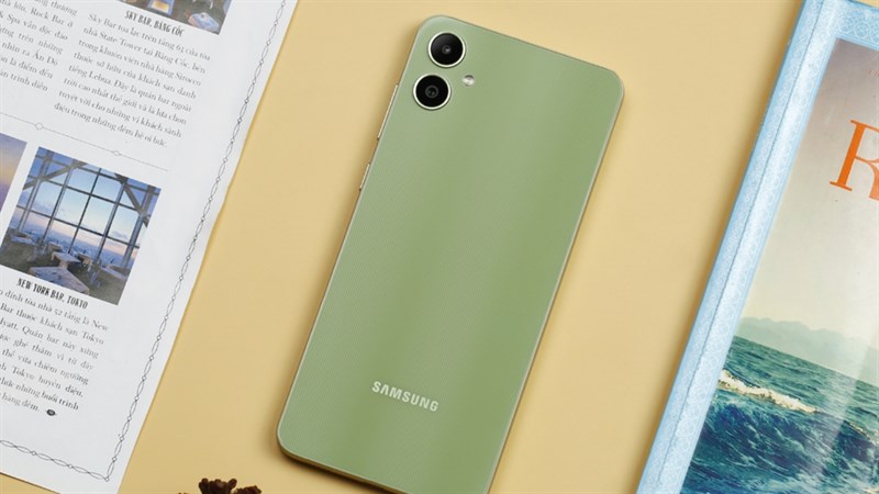 Có nên mua Galaxy A05? Thiết kế hiện đại, bắt trend 'mặt lưng phẳng' sang trọng