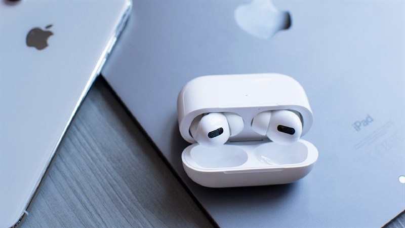 Phụ kiện hỗ trợ giải trí cho iPad - Tai nghe AirPods