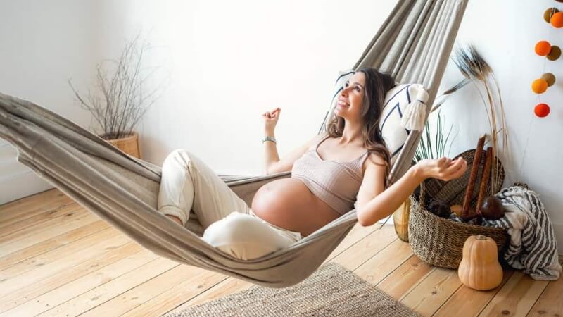 Cách nằm võng đúng cho mẹ bầu Cách nằm võng đúng cho mẹ bầu