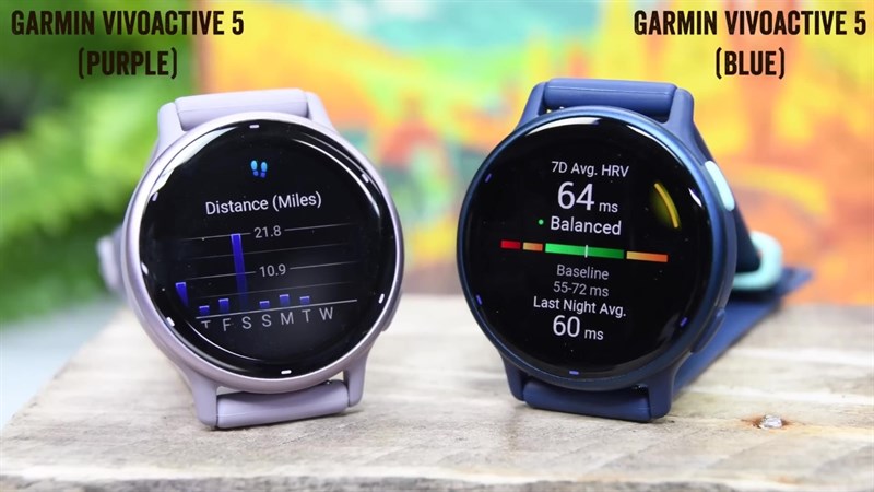 Khung viền của Garmin Vivoactive 5 sử dụng chất liệu nhôm Anodized với dạng hoàn thiện nhám đẹp mắt. Các viền màn hình củaKhung viền của Garmin Vivoactive 5 sử dụng chất liệu nhôm Anodized với dạng hoàn thiện nhám đẹp mắt. Garmin Vivoactive 5 được làm mỏng, giúp cho tổng thể thiết bị trông rất gọn gàng.
