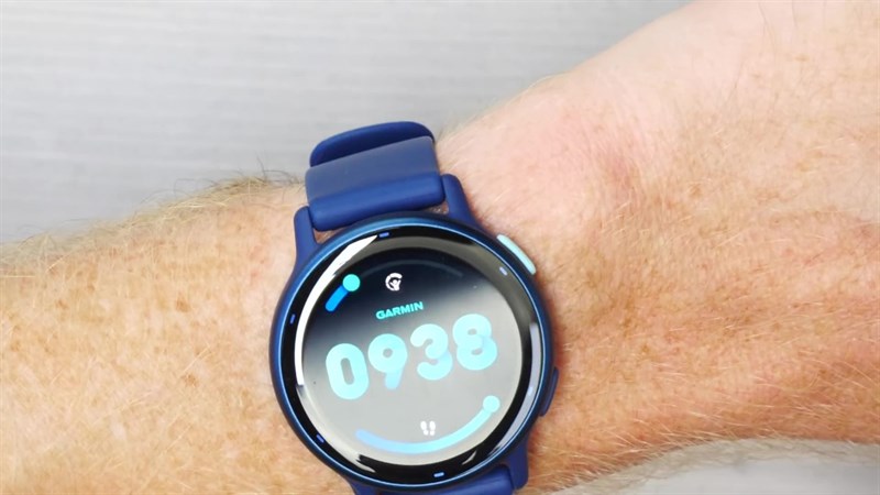 Các viền màn hình của Garmin Vivoactive 5 được làm mỏng, giúp cho tổng thể thiết bị trông rất gọn gàng. Các viền màn hình của Garmin Vivoactive 5 được làm mỏng, giúp cho tổng thể thiết bị trông rất gọn gàng.
