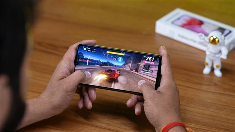 Chơi game thoải mái trên Galaxy M34 5G (Nguồn: IndiaToday)