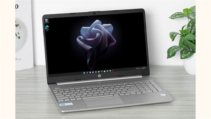 Laptop HP 15s fq5147TU i7 (7C133PA)