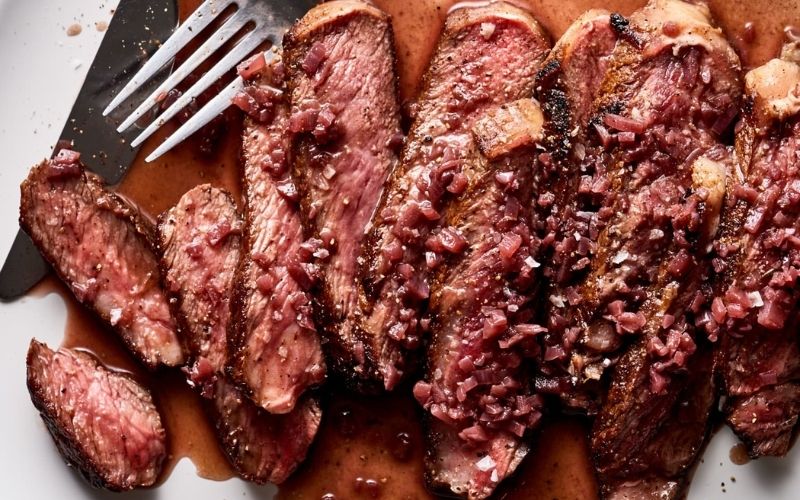 Rib eye of beef with red wine sauce