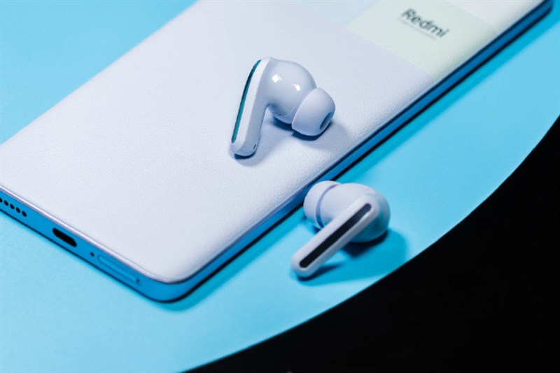 Trên tay Redmi Buds 5 Pro: Chất âm tốt, có chống ồn, pin dùng lâu