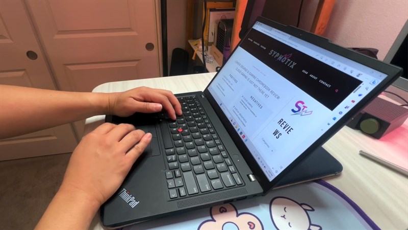 Lenovo ThinkPad X13 G4 được trang bị vi xử lý Intel Core i7-1355U với hiệu năng vượt trội