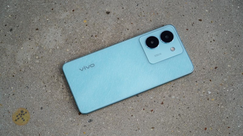 Mình vẫn nghiêng đôi chút về vivo Y36 hơn, do sản phẩm thuộc dòng điện thoại mới hơn Mình vẫn nghiêng đôi chút về vivo Y36 hơn, do sản phẩm thuộc dòng điện thoại mới hơn