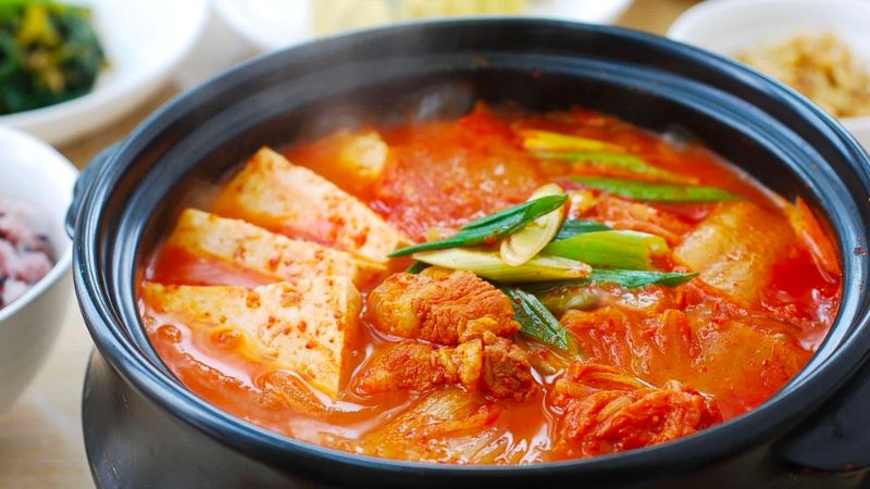 Kimchi soup with beef belly
