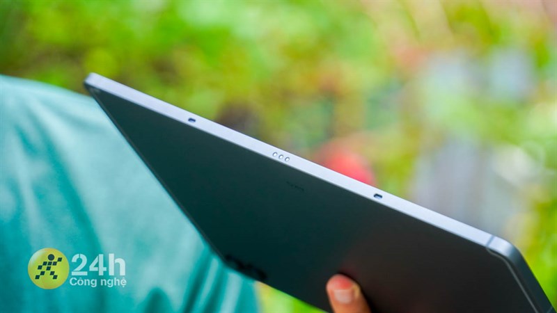 Phải trái chứa nam châm để dùng với cover hoặc bàn phím Phải trái chứa nam châm để dùng với cover hoặc bàn phím