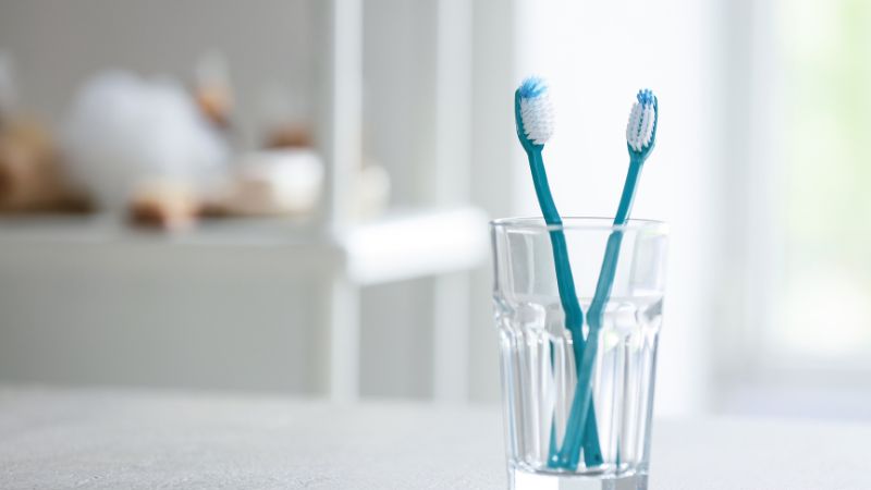 Những tác hại khi để bàn chải đánh răng trong nhà vệ sinh