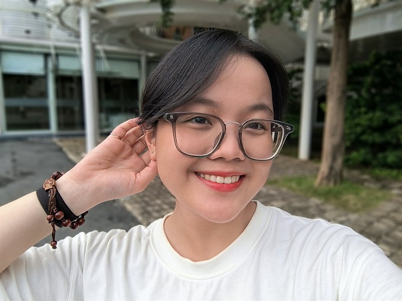 Ảnh chụp selfie dùng thêm xóa phông