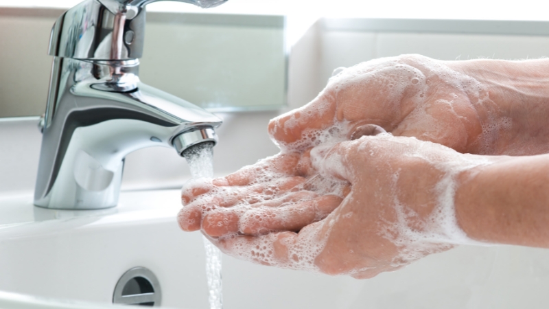 Rửa tay quá thường xuyên